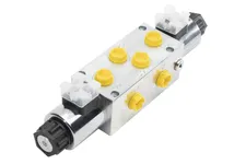 Solenoid controlled 8/3 directional control valve R3/8