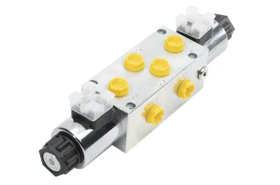Solenoid controlled 8/3 directional control valve R3/8